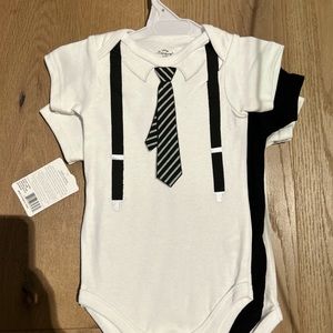NWT Boys 3 pack of adorable onsies 3-6M